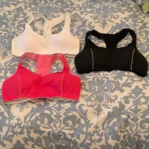 3 sportsbras w/ padding NWOT